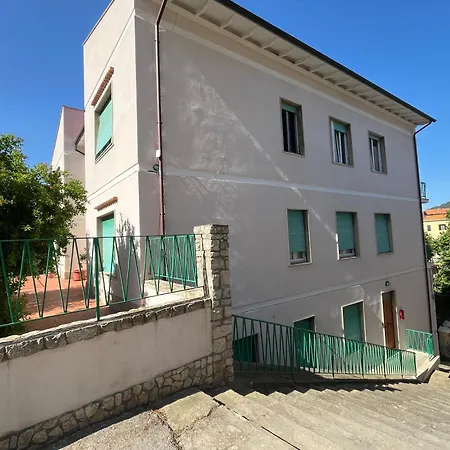 Bed And Coffee 招待所 费拉约港